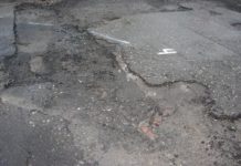 Data uit voertuigen om inzicht te krijgen in de staat van de weg en verkeersveiligheid asfaltreparatie