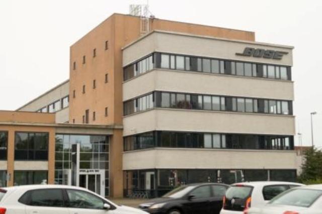 Start school en opvanglocatie in het voormalig Bose-gebouw